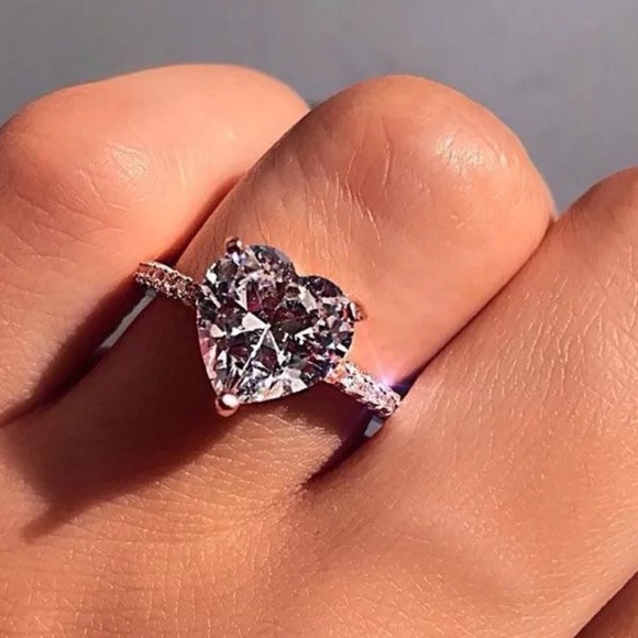 DELICATE SILVER DIAMOND HEART RING SIZE 7 - Picture 5 of 6